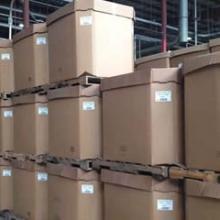 Basculeur d'octabins de granulés plastiques