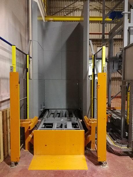 Dépileur de palettes sur ligne de conditionnement de big bags