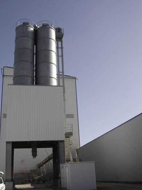 Manche de chargement camion sous silo 