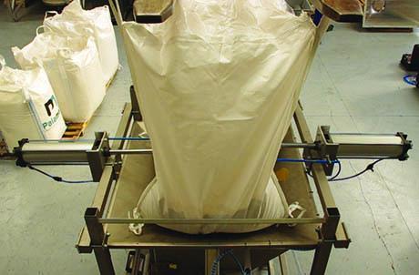 Massage du big bag par vérins