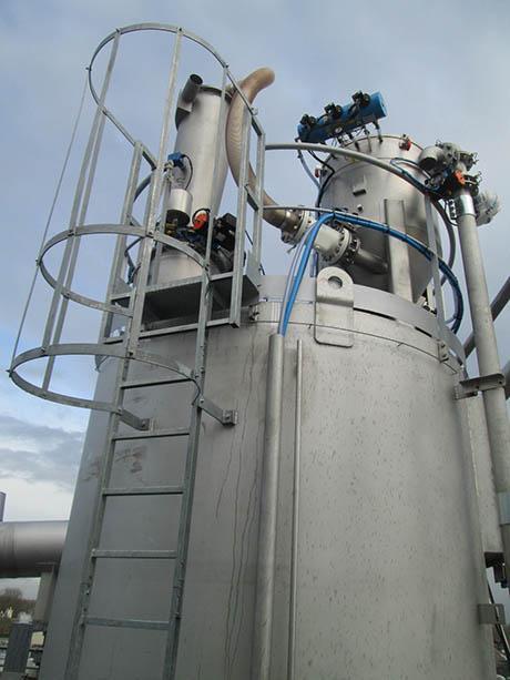 Cyclone de transfert pneumatique sur silo de stockage