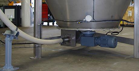 Vis flexible pour convoyage de poudre